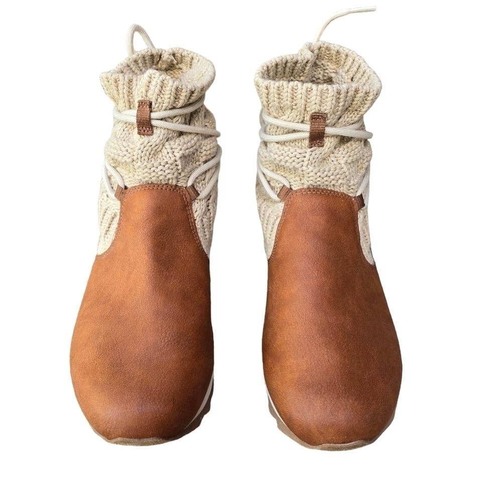 Merrell Alpine Booties, Size 10 - Picture 2 of 8